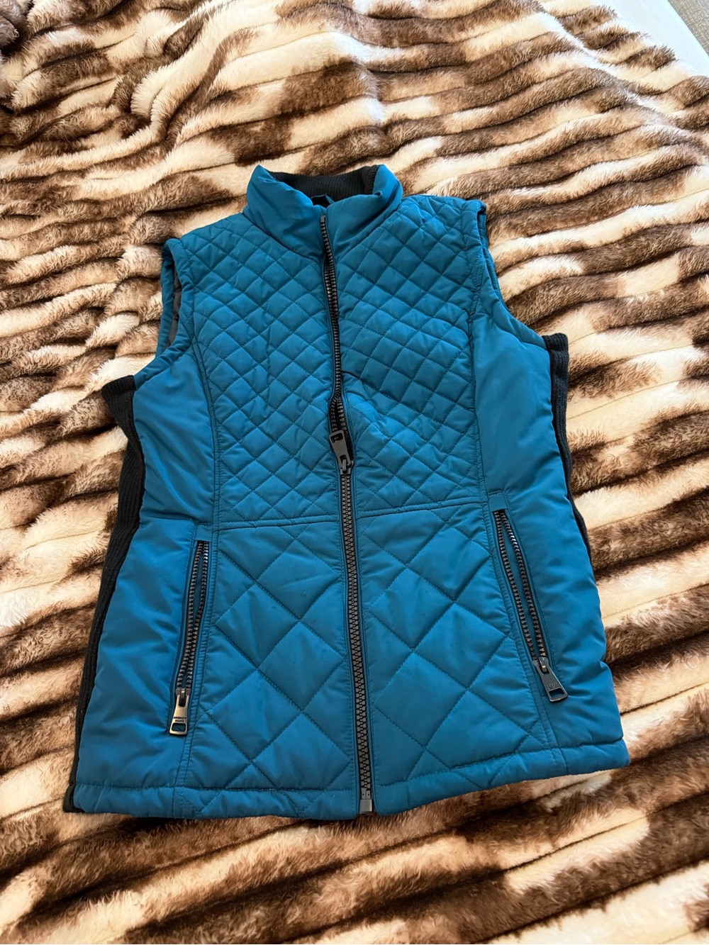 Andrew Marc Teal Quilted Sleeveless Vest